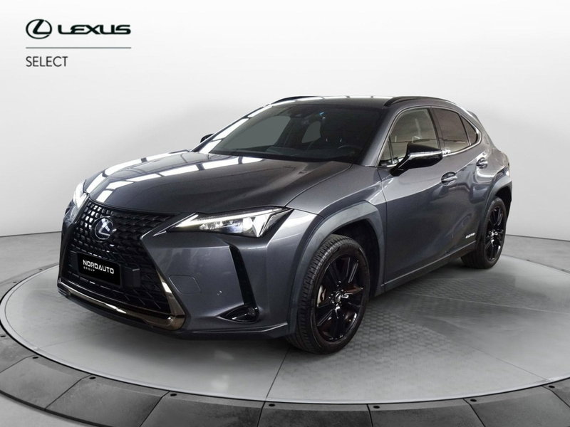 Lexus UX Hybrid 4WD Midnight del 2021 usata a Venezia