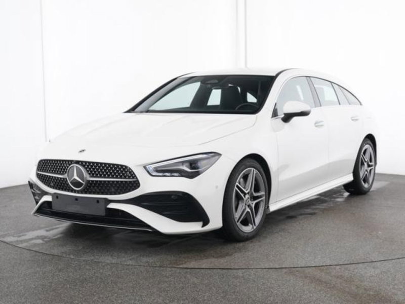 Mercedes-Benz CLA Shooting Brake Elettrica 200 Premium Plus del 2025 usata a Abbiategrasso