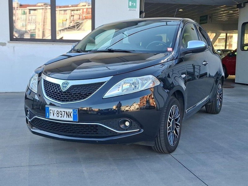 Lancia Ypsilon 1.2 69 CV 5 porte Platinum del 2019 usata a Torino