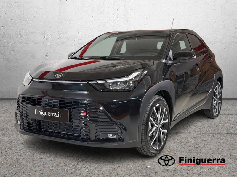 Toyota Aygo X 1.5 hybrid GR Sport e-cvt nuova a Poggiridenti