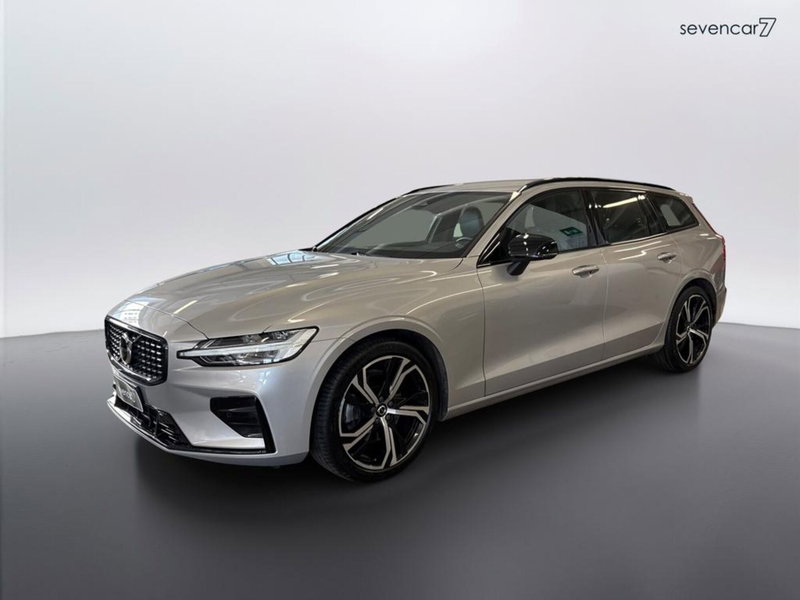 Volvo V60 B3 automatico Plus Dark del 2022 usata a Verona