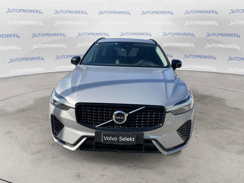 Volvo XC60 T6 Recharge AWD Plug-in Hybrid aut. Plus Dark del 2022 usata a Como