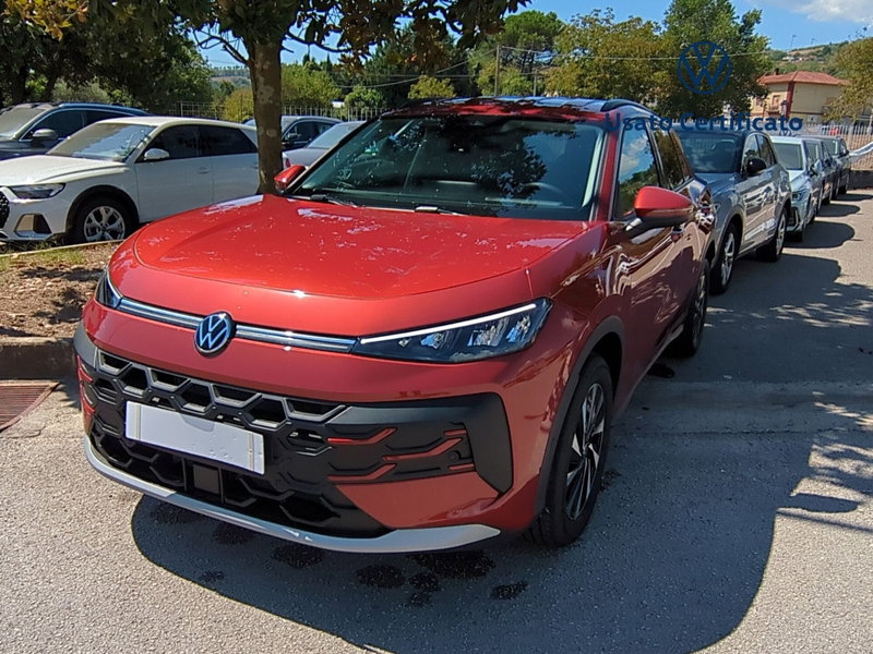 Volkswagen T-Roc 1.5 etsi Life 115cv dsg nuova a Benevento