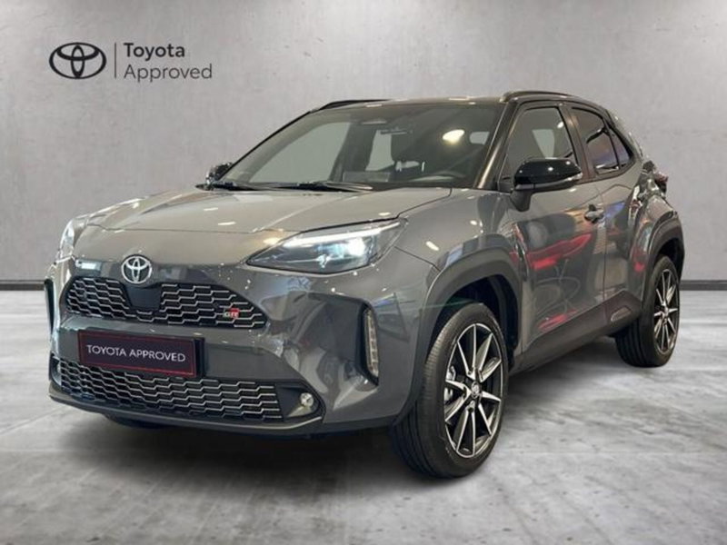 Toyota Yaris Cross 1.5h GR Sport Black Sky fwd 116cv e-cvt nuova a Albano Vercellese