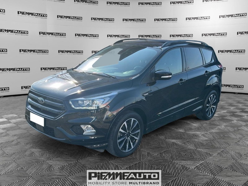 Ford Kuga 2.0 TDCI 150 CV S&S 4WD ST-Line del 2019 usata a Piacenza