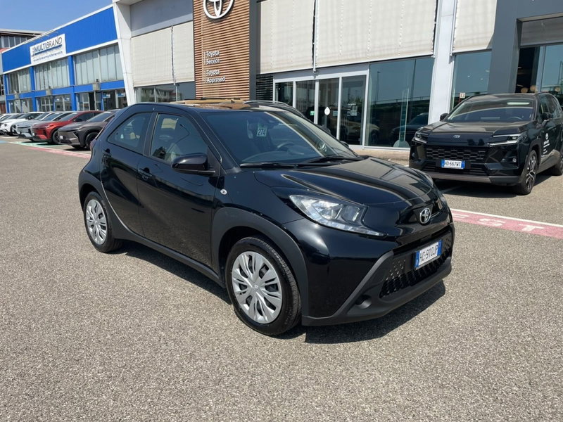 Toyota Aygo X 1.0 Active 72cv del 2026 usata a Piacenza