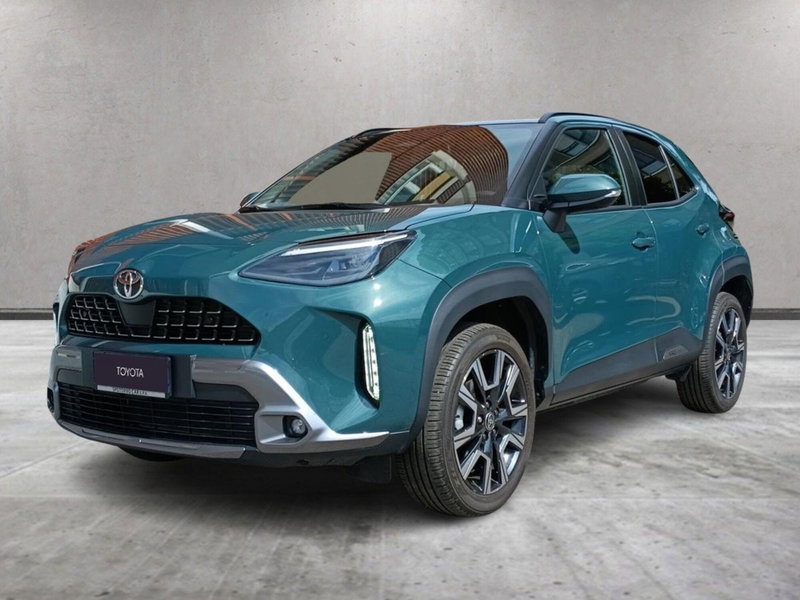 Toyota Yaris Cross Lounge awd-i 130cv e-cvt del 2025 usata a Sesto San Giovanni