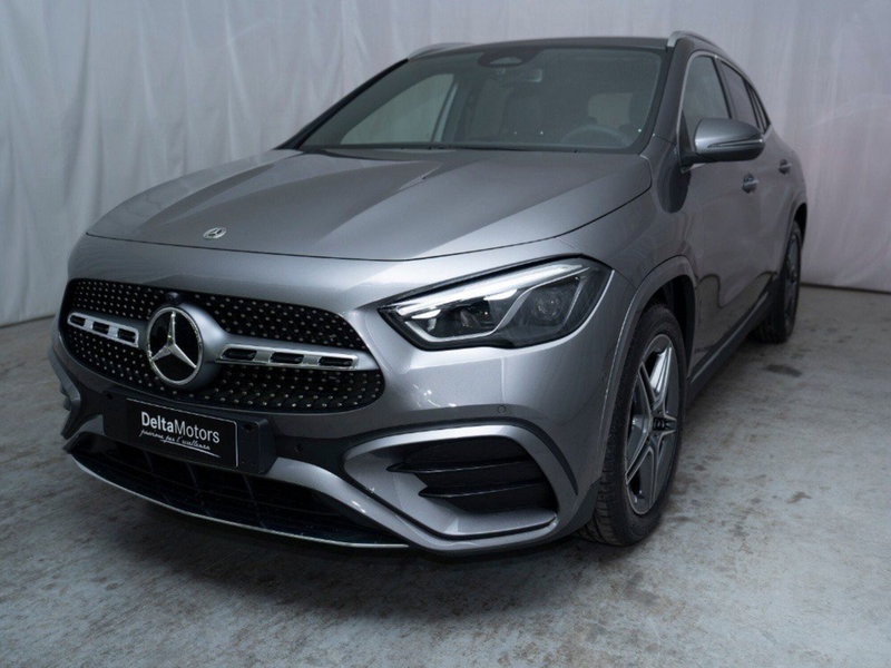 Mercedes-Benz GLA SUV 200 d Automatic Executive nuova a Montecosaro