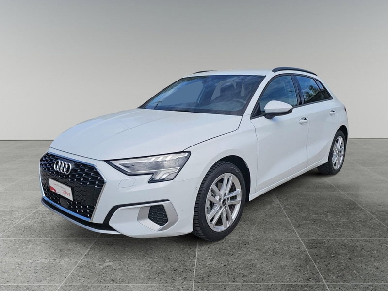 Audi A3 Sportback 30 TFSI S tronic Business Advanced del 2024 usata a Triggiano