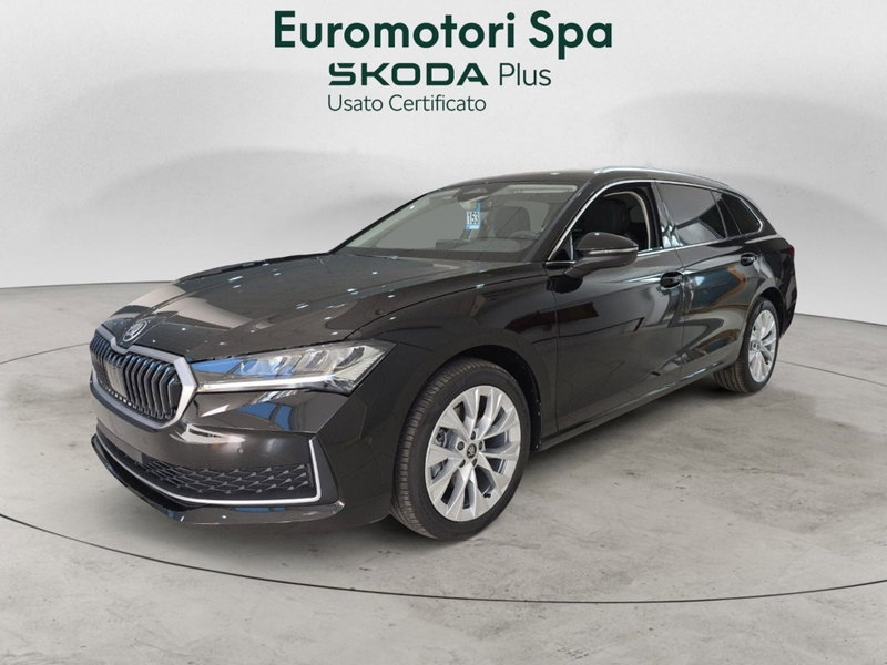 Skoda Superb 2.0 tdi Style 150cv dsg nuova a Monteriggioni
