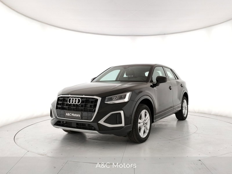 Audi Q2 35 2.0 tdi Business Advanced s-tronic nuova a Pozzuoli