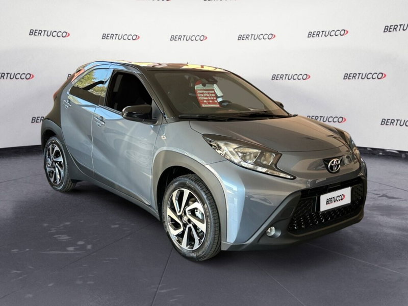 Toyota Aygo X 1.0 VVT-i 72 CV 5 porte Limited Air nuova a Verona