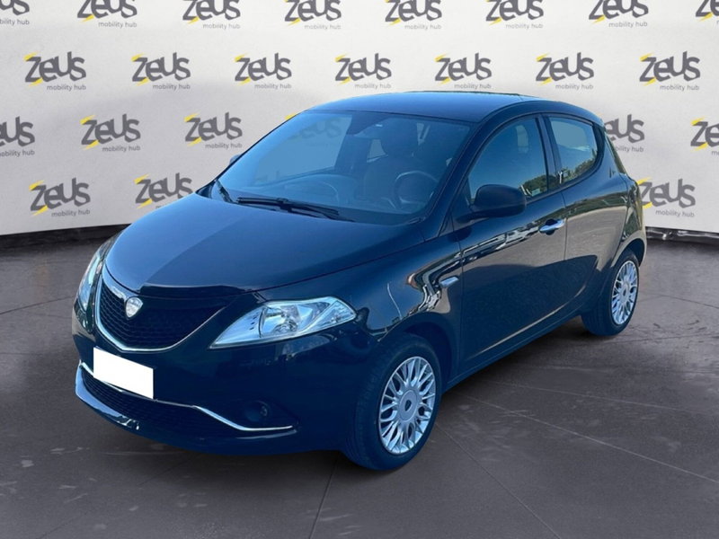 Lancia Ypsilon 1.2 69 CV 5 porte Gold del 2017 usata a Imola