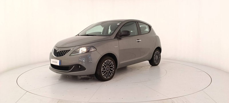 Lancia Ypsilon 1.0 FireFly 5 porte S&S Hybrid Gold Plus del 2024 usata a Montebelluna