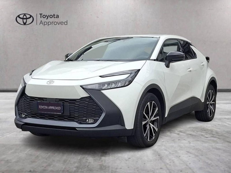 Toyota Toyota C-HR 2.0 phev Trend eco fwd e-cvt del 2024 usata a Torino
